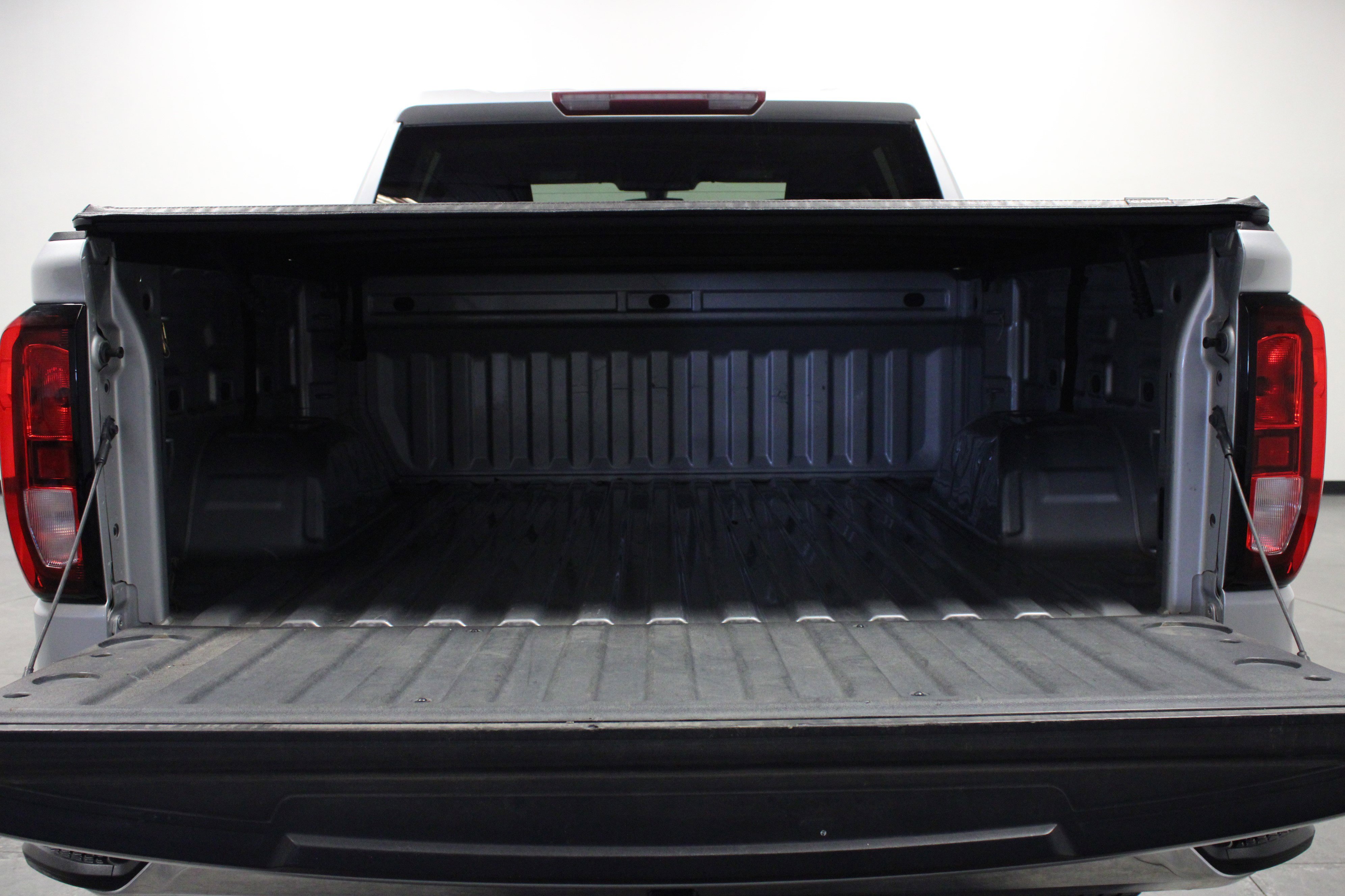 Used 2021 GMC Sierra 1500 SLE image 14