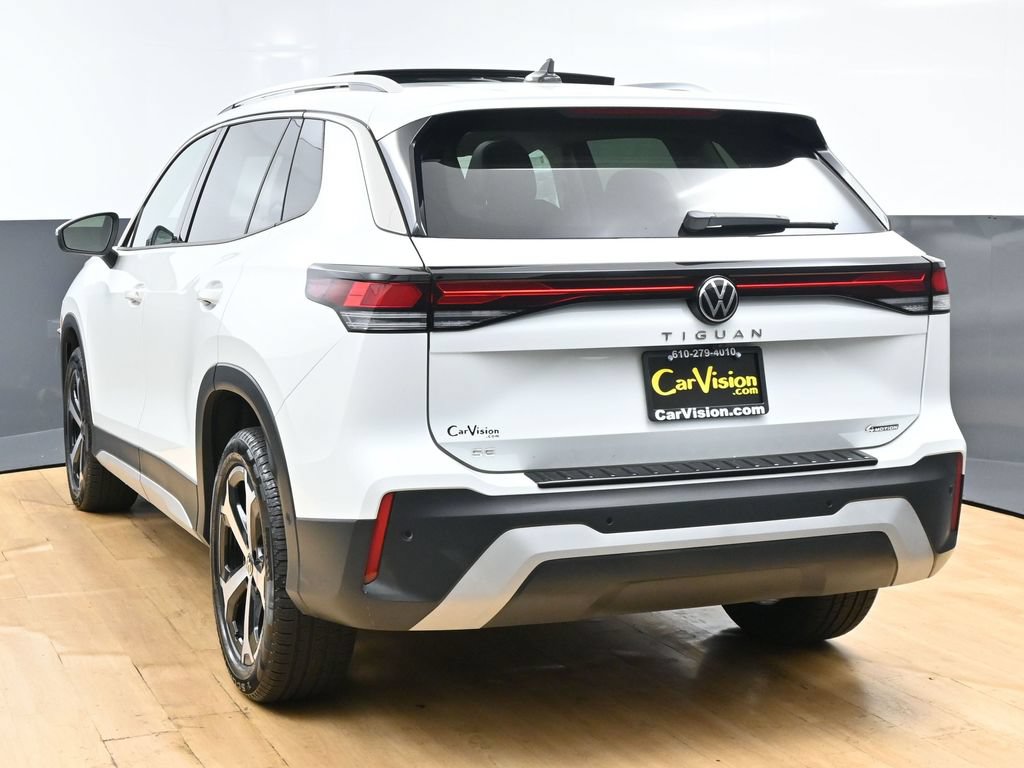 Used 2025 Volkswagen Tiguan SE w/ Panoramic Sunroof Package AWD/4WD image 53