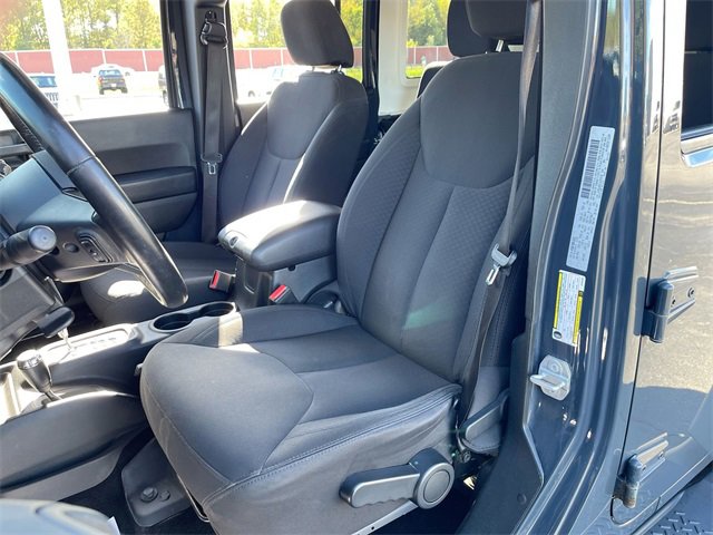 Used 2018 Jeep Wrangler Unlimited Sport S image 16