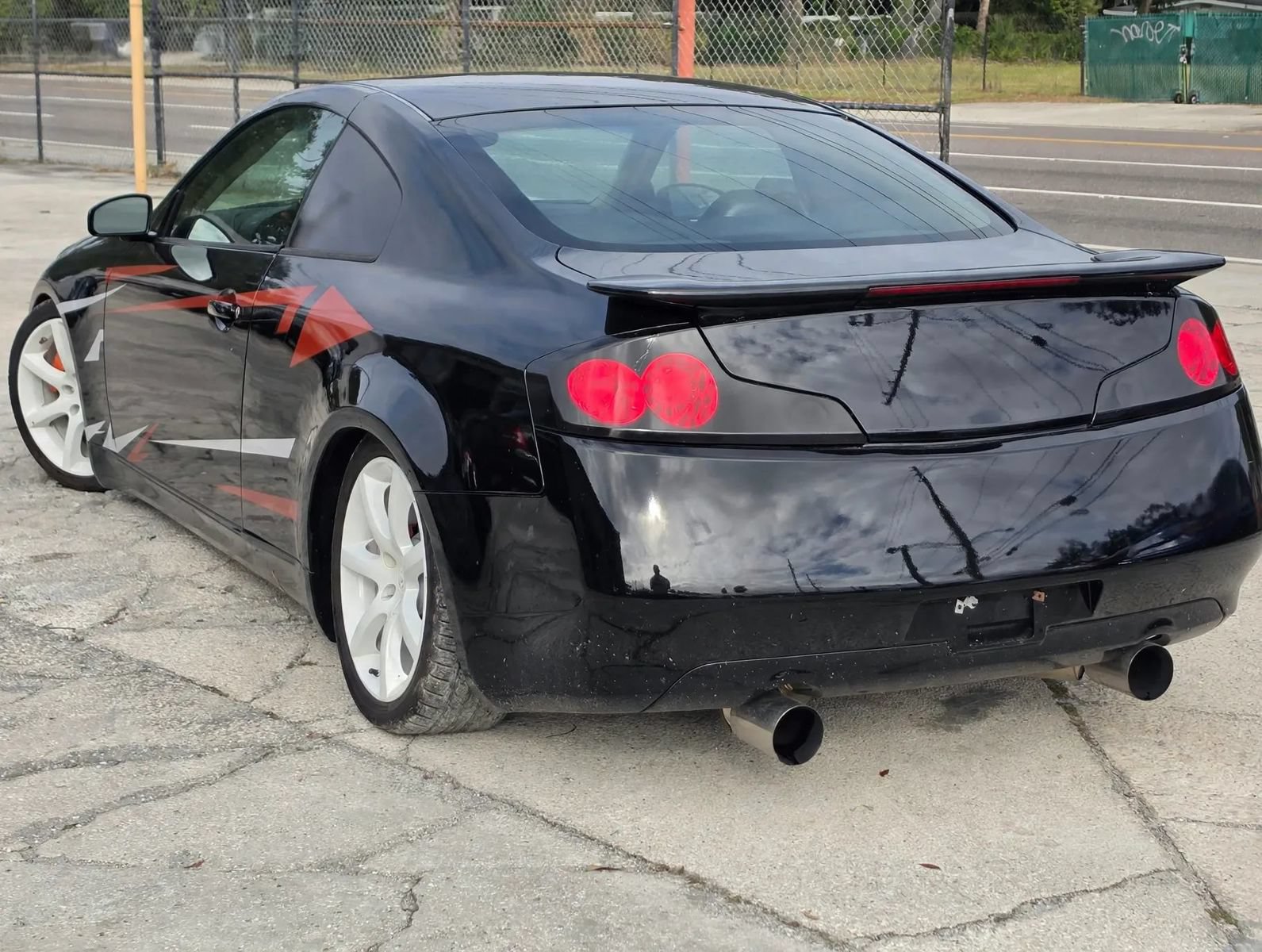 Used 2004 INFINITI G35 Coupe w/ Premium Pkg RWD image 4