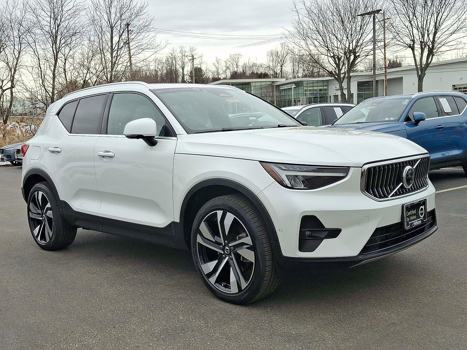 Certified 2023 Volvo XC40 B5 Ultimate w/ Protection Package Premier AWD/4WD image 1