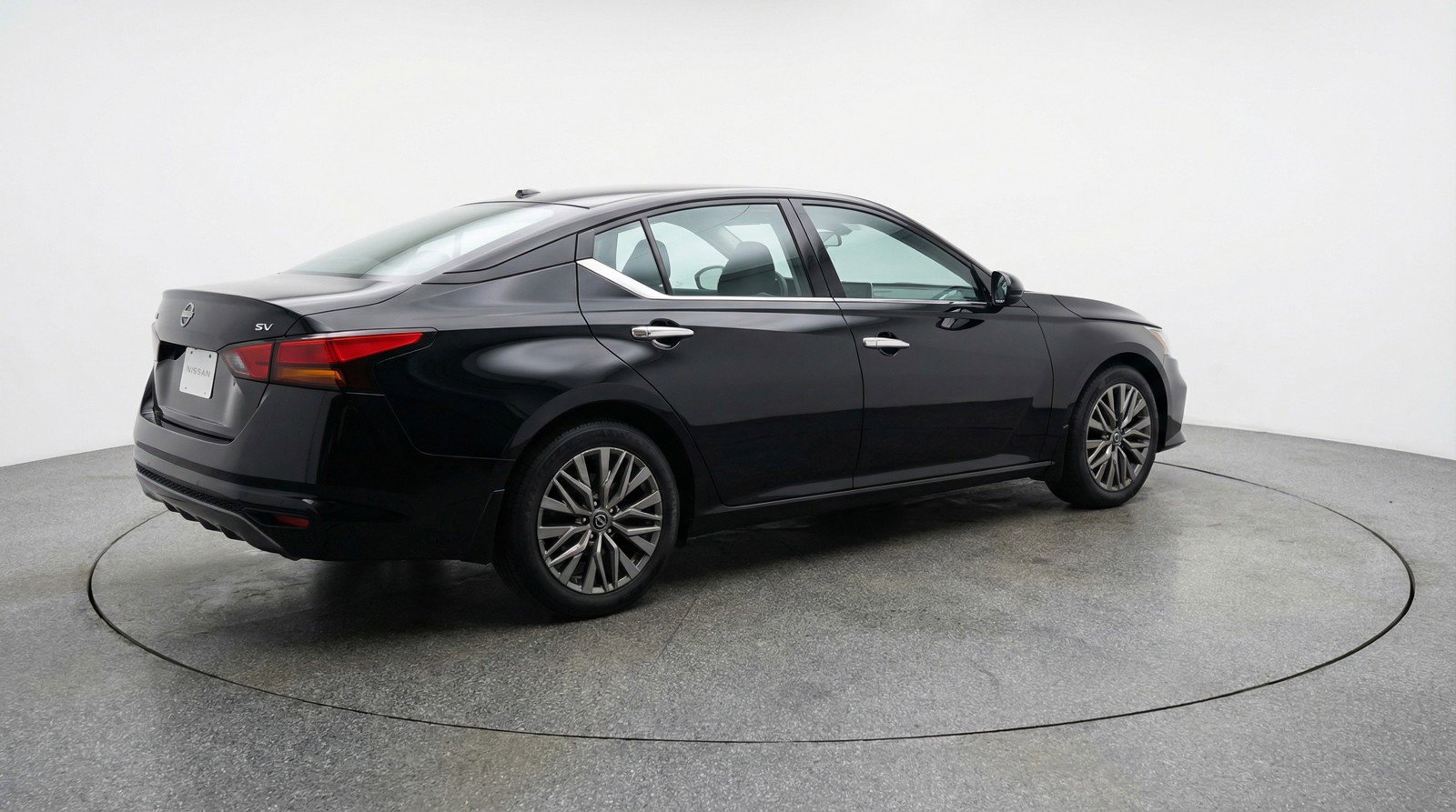 Used 2025 Nissan Altima 2.5 SV image 9