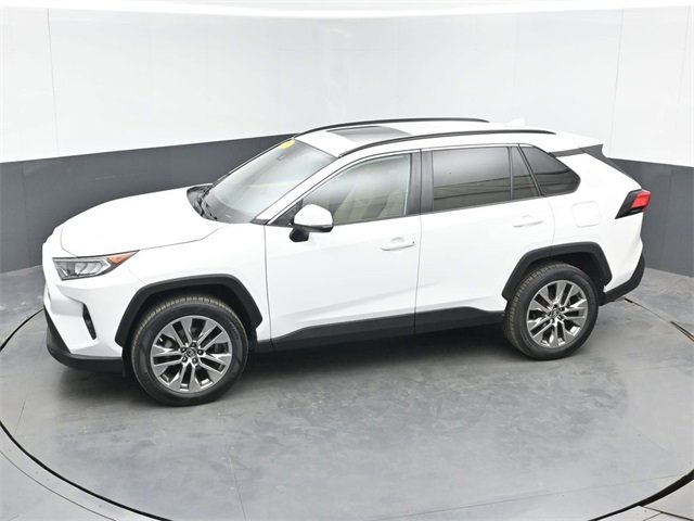 Used 2019 Toyota RAV4 XLE Premium image 38