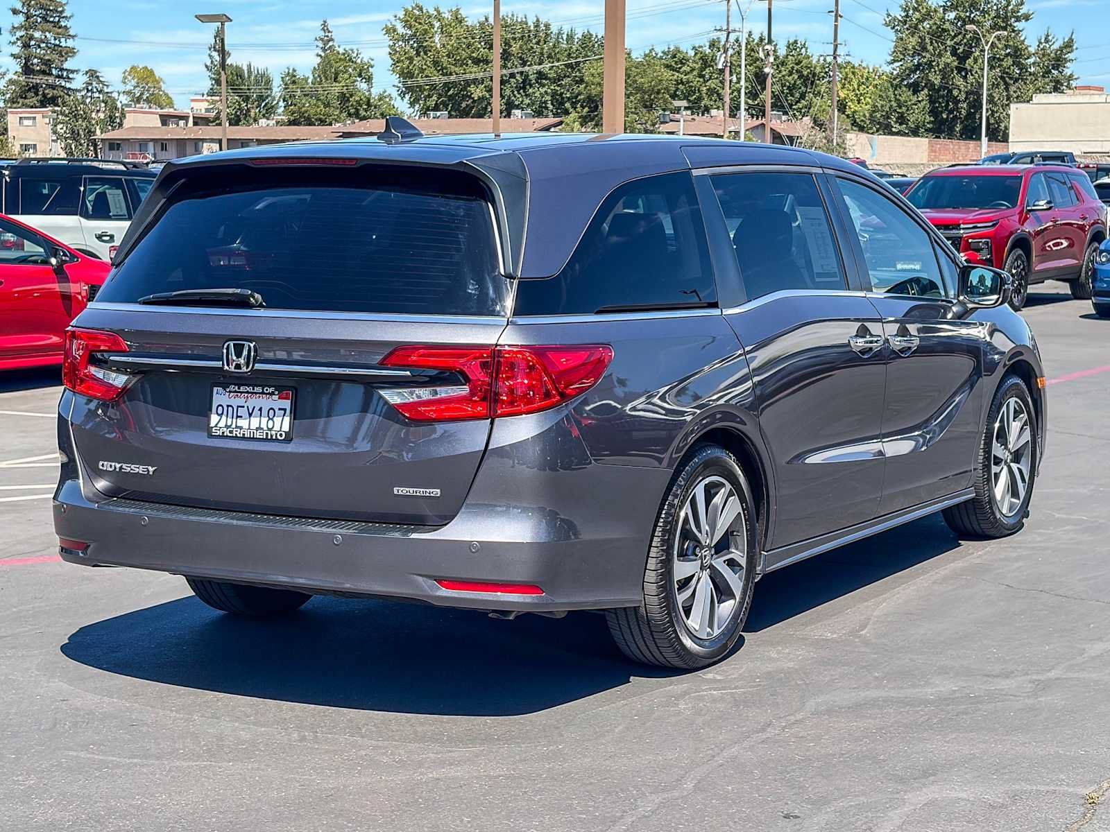 Used 2023 Honda Odyssey Touring image 4