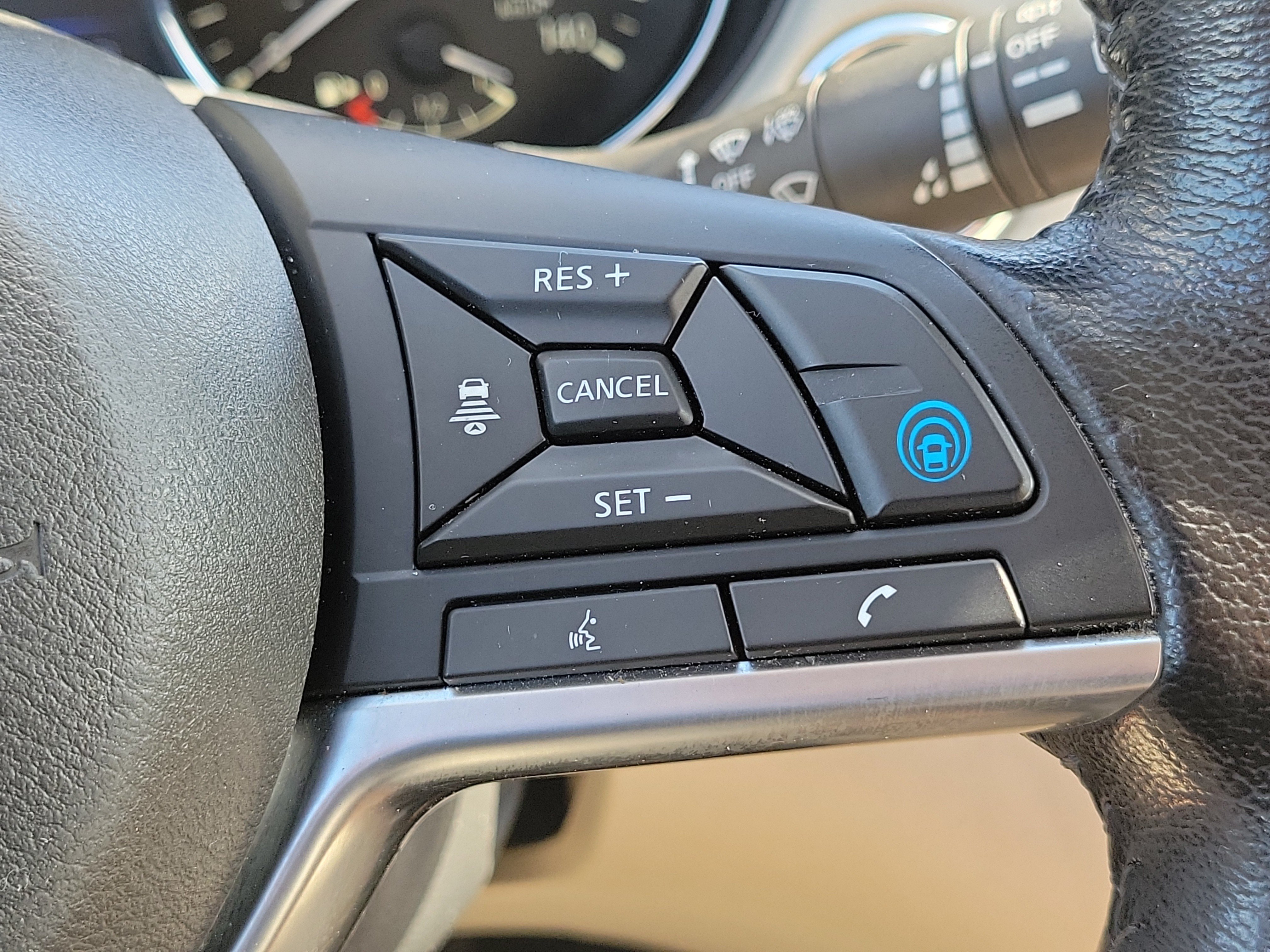 Used 2021 Nissan Rogue Sport SL w/ Premium Package FWD image 25