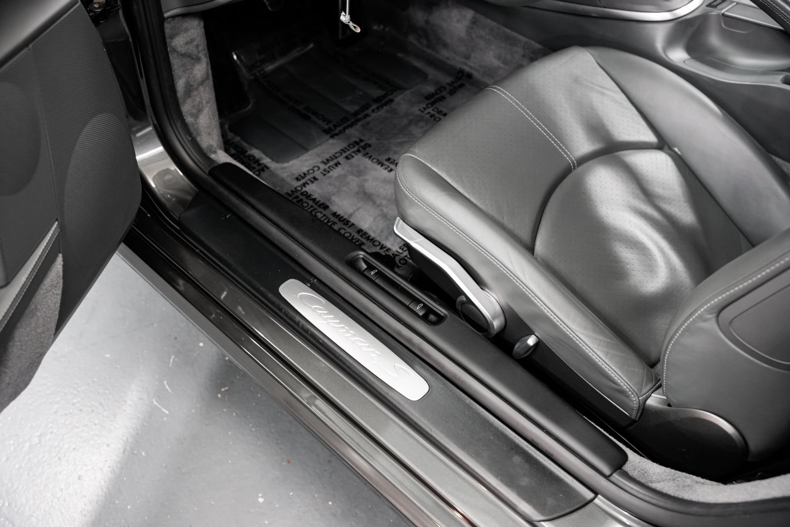 Used 2006 Porsche Cayman S RWD image 19