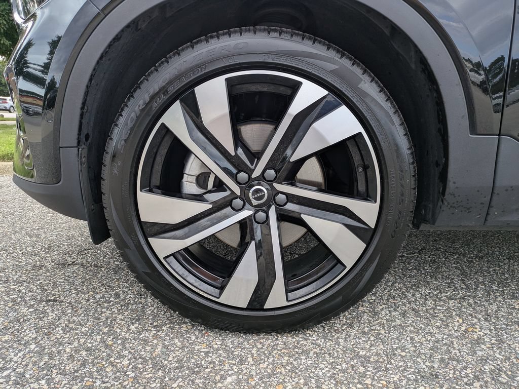 Used 2023 Volvo XC40 B5 Ultimate w/ Climate Package AWD/4WD image 11
