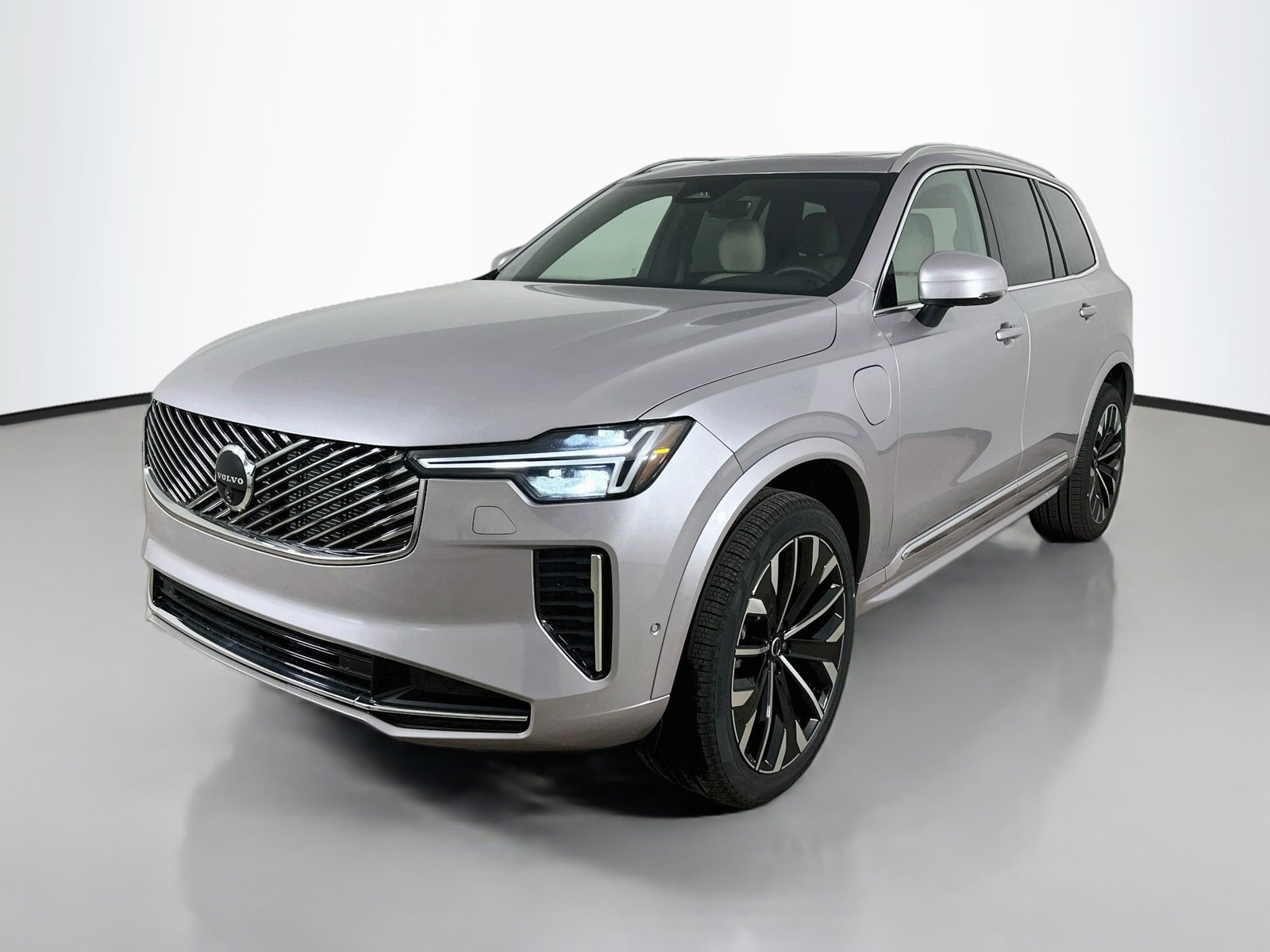 New 2026 Volvo XC90 T8 Plus w/ Protection Package Premier