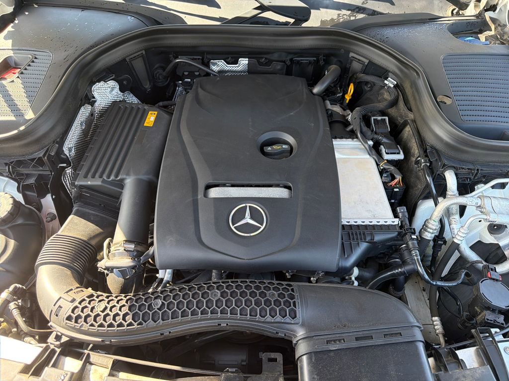 Used 2019 Mercedes-Benz GLC 300 4MATIC image 16