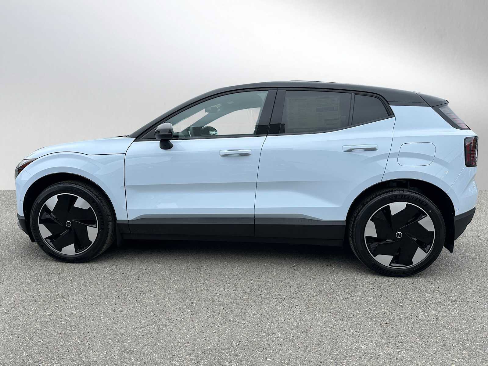 New 2026 Volvo EX30 Ultra w/ Protection Package Premier AWD/4WD image 6
