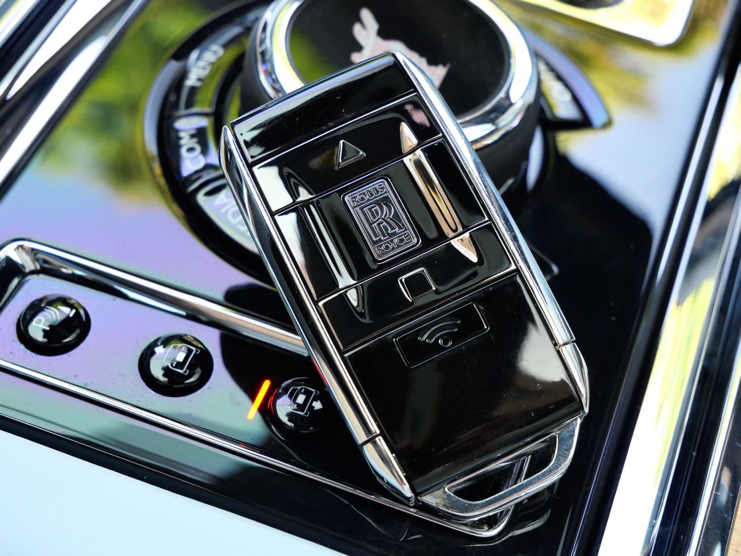 Certified 2023 Rolls-Royce Cullinan w/ Cullinan Package AWD/4WD image 33