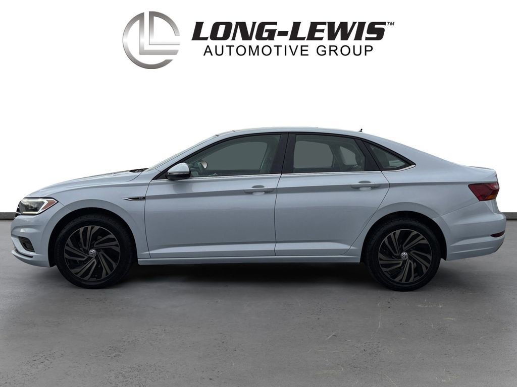 Used 2019 Volkswagen Jetta SEL Premium image 2