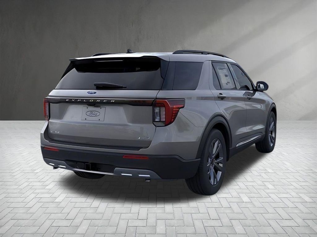 New 2025 Ford Explorer Active w/ Active Comfort Package image 8