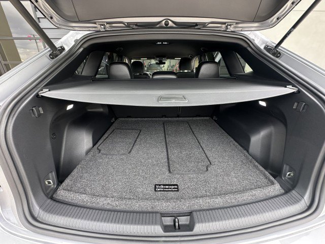 Used 2024 Volkswagen Atlas Cross Sport SE image 17