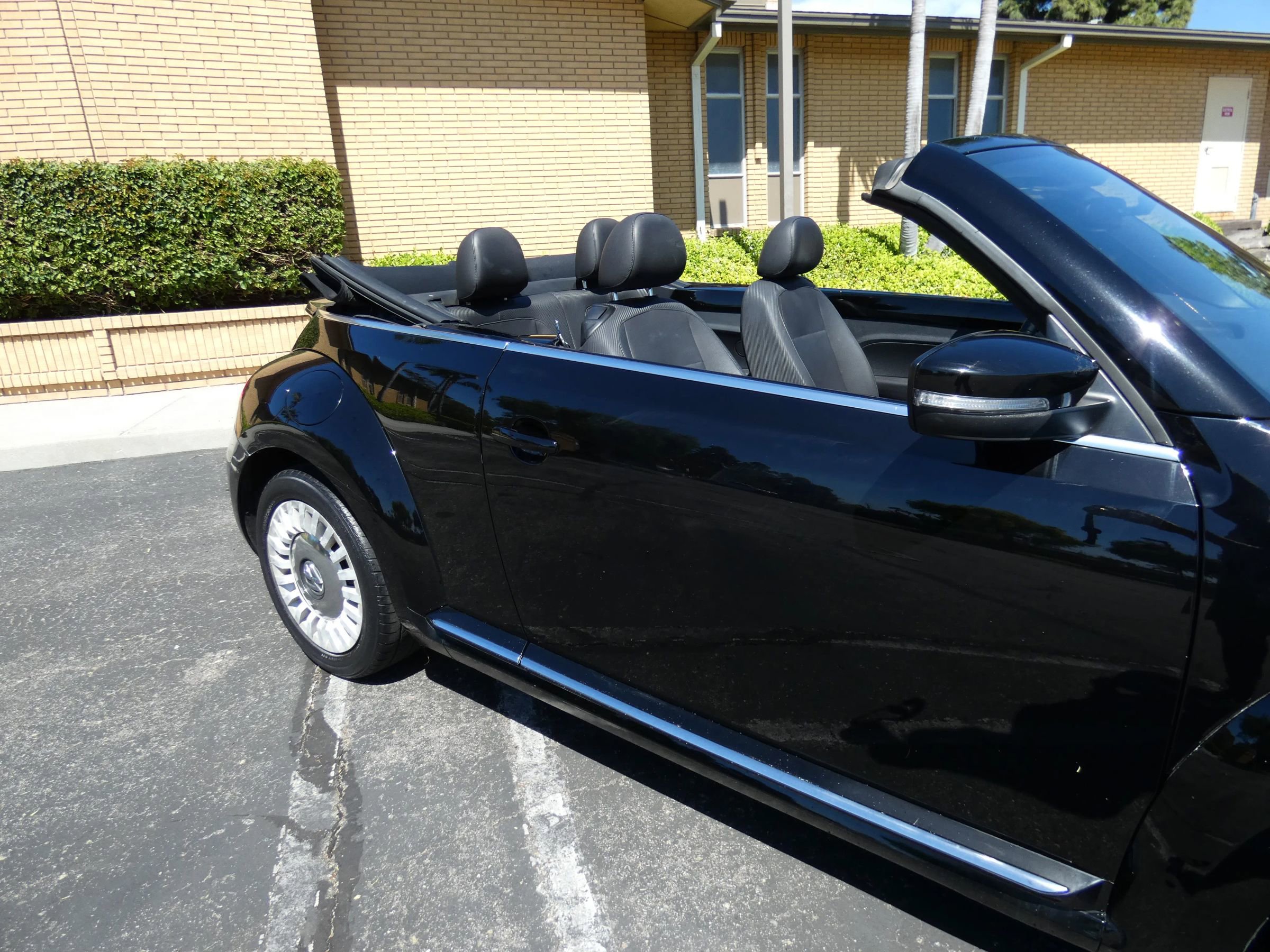 Used 2014 Volkswagen Beetle 2.5 image 7