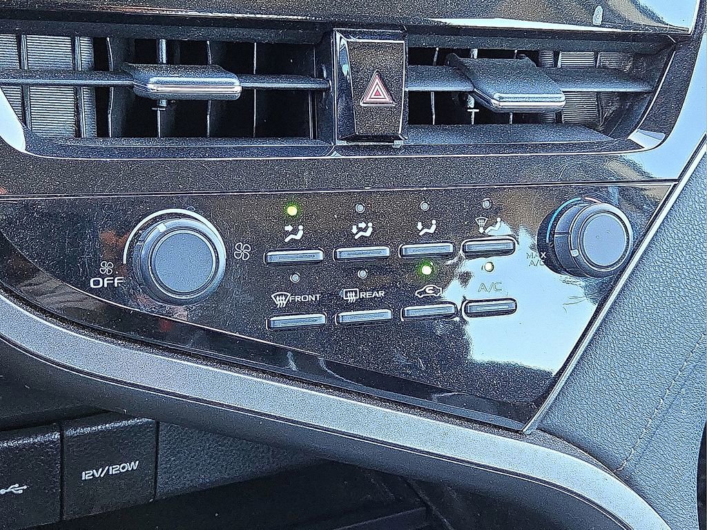 Used 2021 Toyota Camry LE image 26