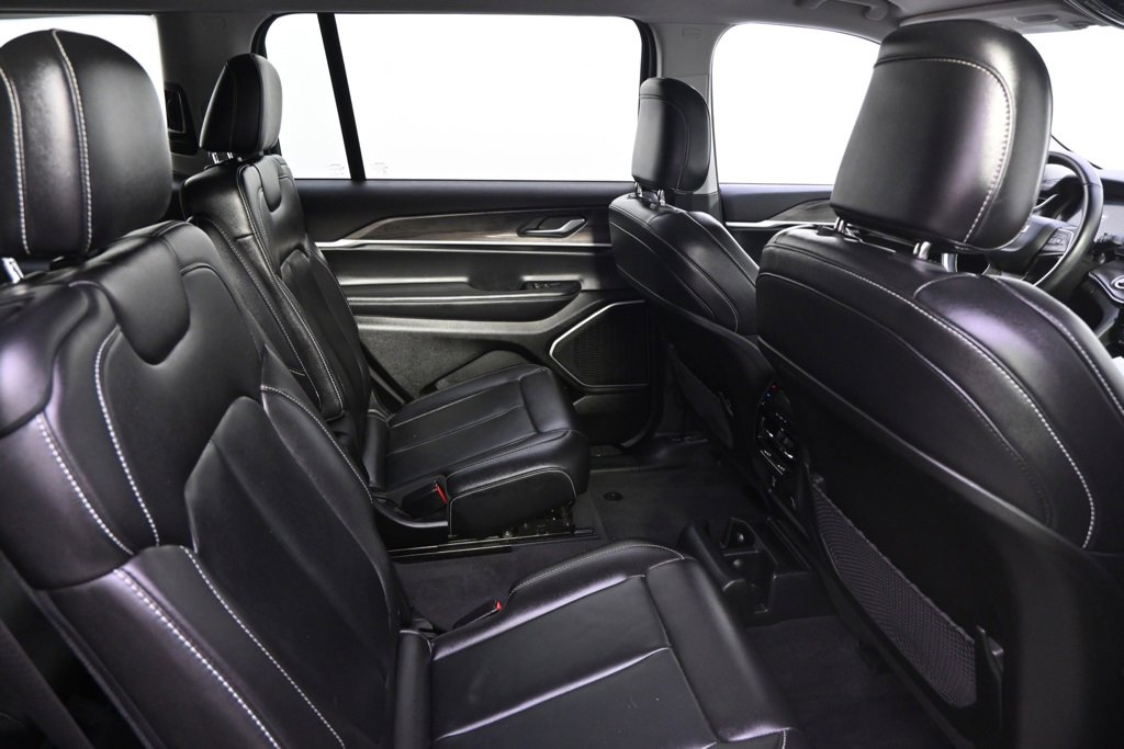 Used 2022 Jeep Grand Cherokee L Limited image 18