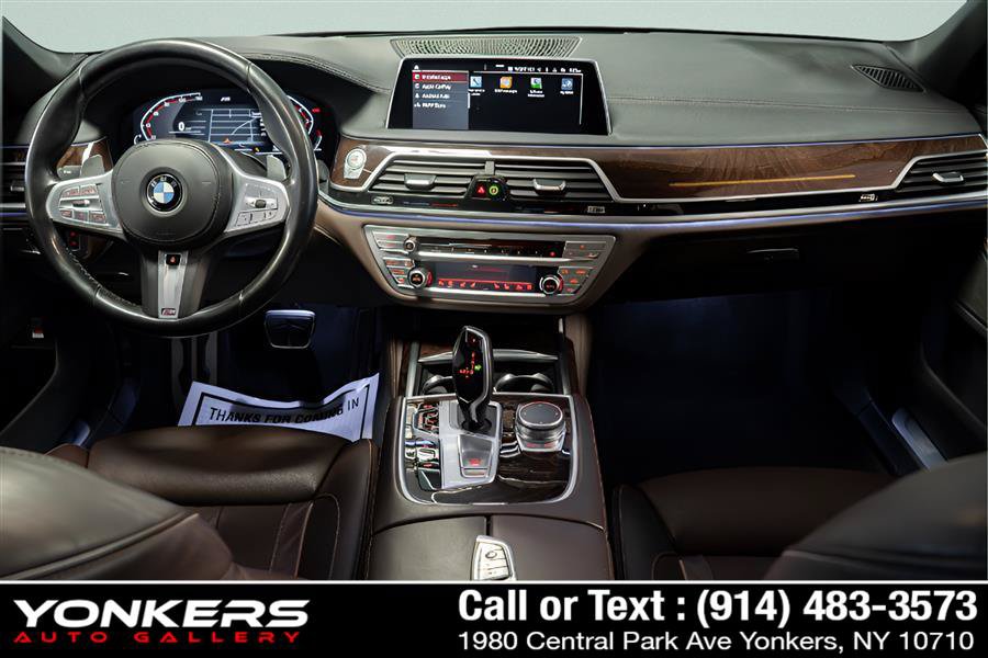 Used 2020 BMW 740i w/ M Sport Package RWD image 28