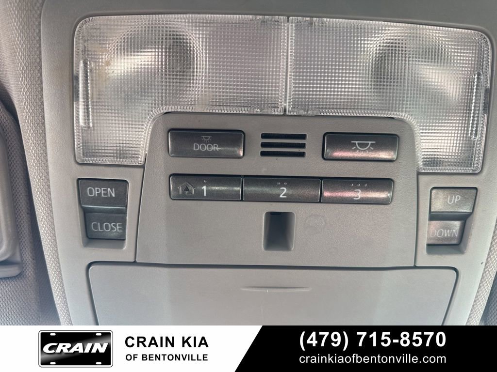 Used 2013 Toyota Camry SE w/ Leather Pkg FWD image 35