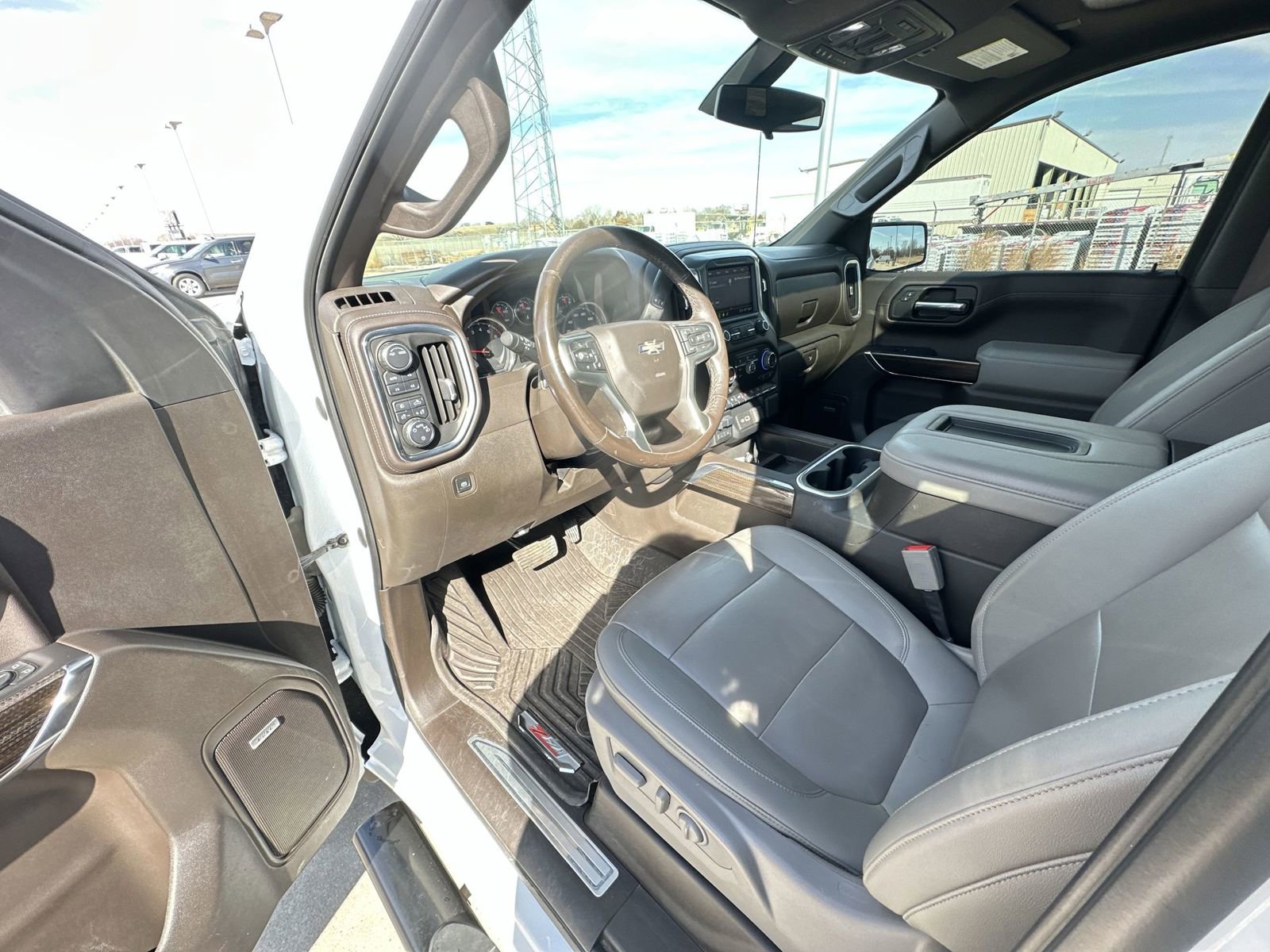 Used 2021 Chevrolet Silverado 1500 LT Trail Boss w/ Convenience Package II AWD/4WD image 10