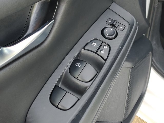 Certified 2022 Nissan Sentra S image 21