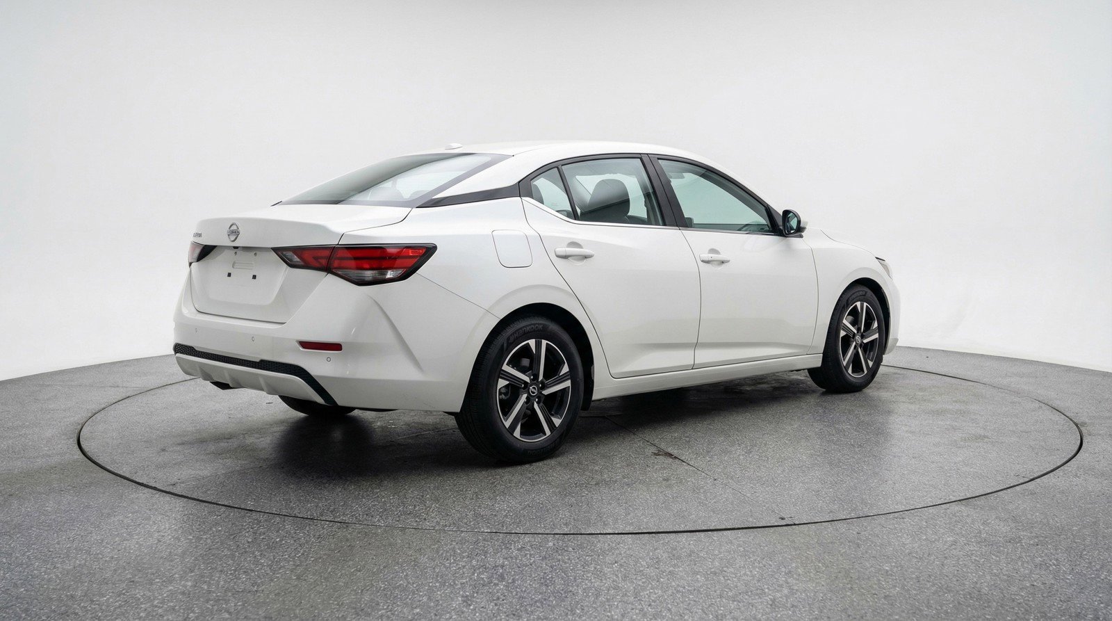 Used 2025 Nissan Sentra SV image 9