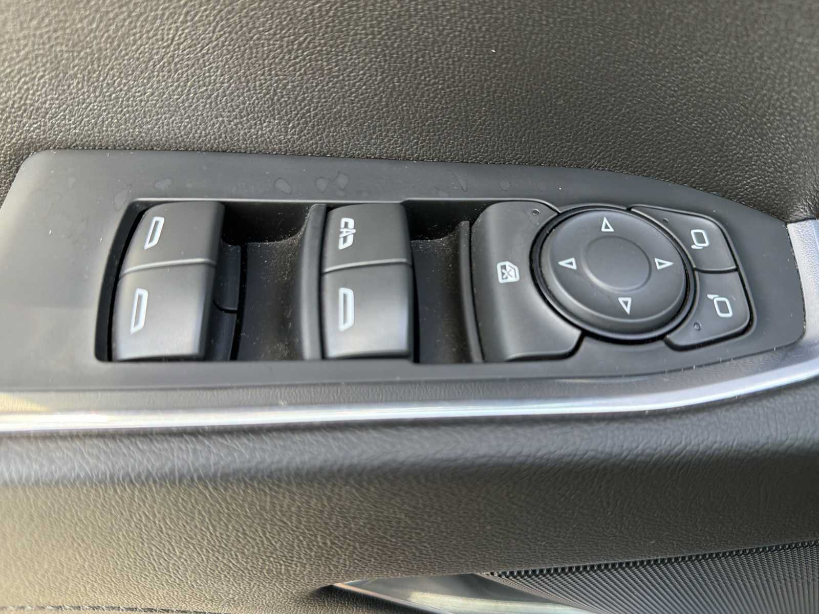 Used 2022 Chevrolet Silverado 1500 RST AWD/4WD image 18