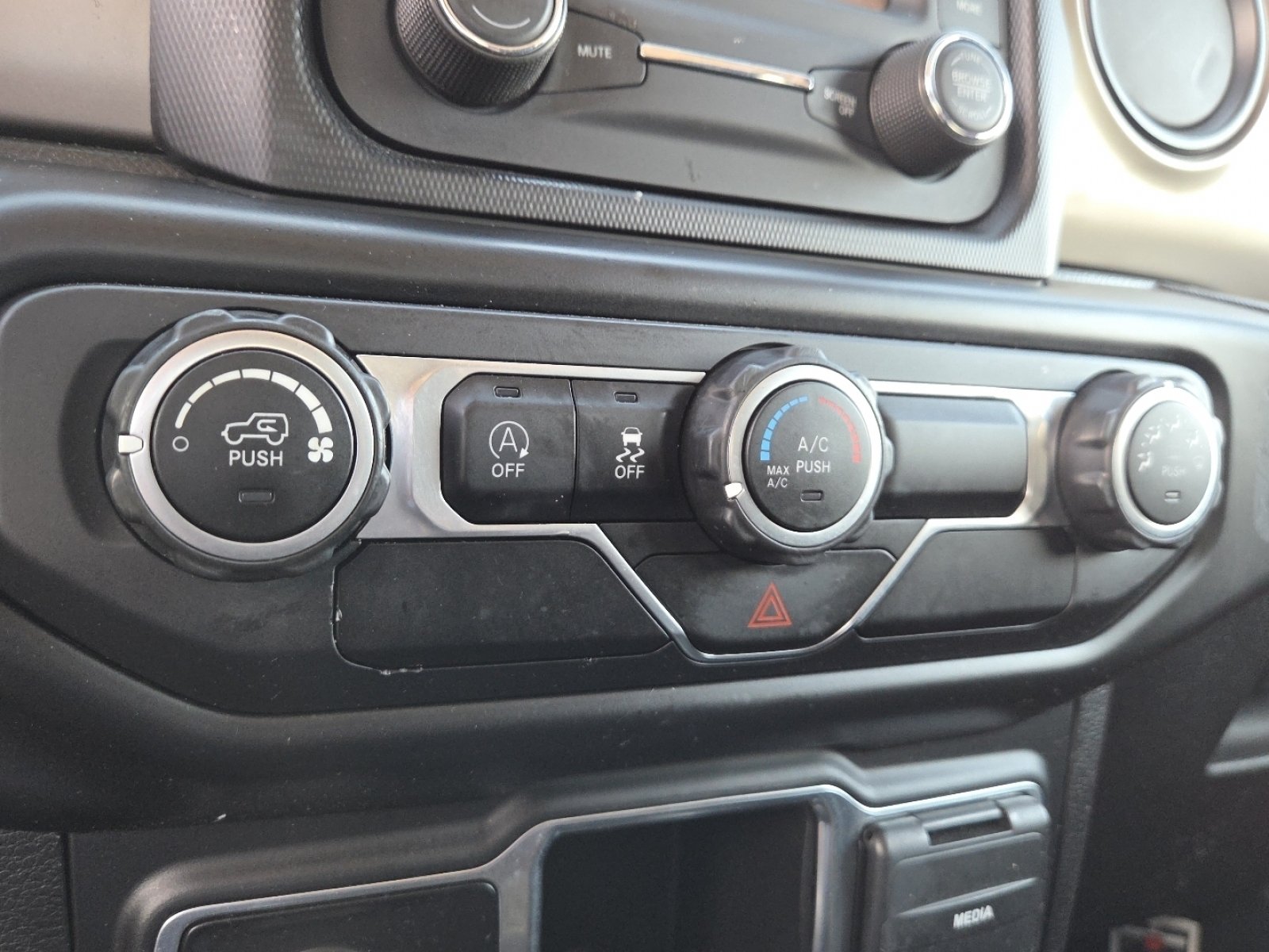 Used 2021 Jeep Wrangler Unlimited Sport AWD/4WD image 26