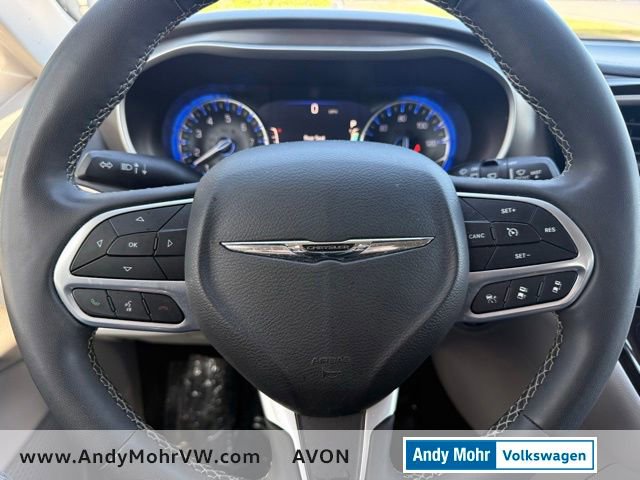 Used 2023 Chrysler Pacifica Touring-L FWD image 26