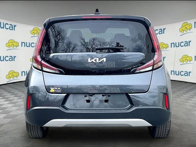 Used 2023 Kia Soul LX w/ LX Technology Package FWD image 4