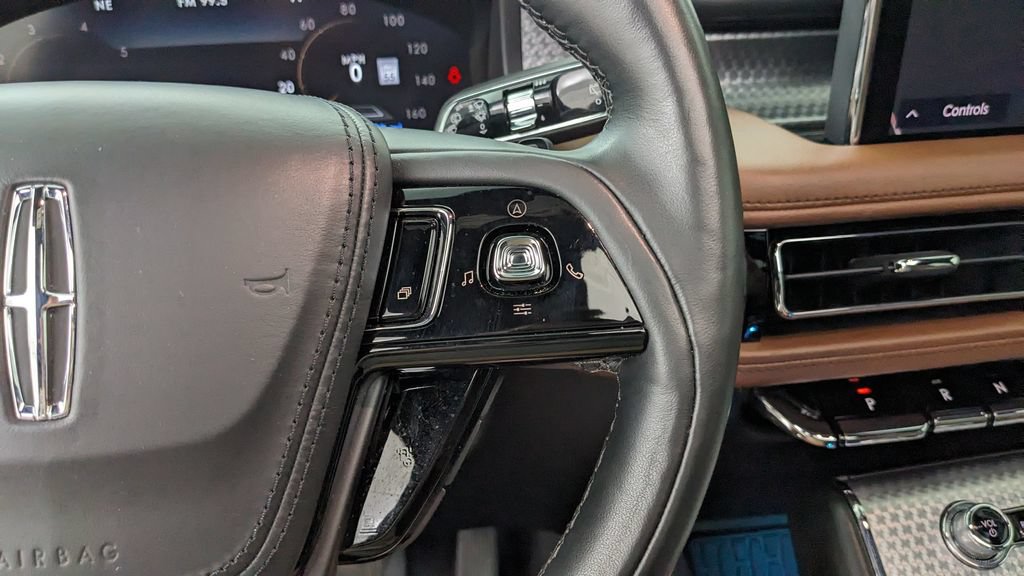 Used 2023 Lincoln Aviator Grand Touring w/ Equipment Group 301A AWD/4WD image 36