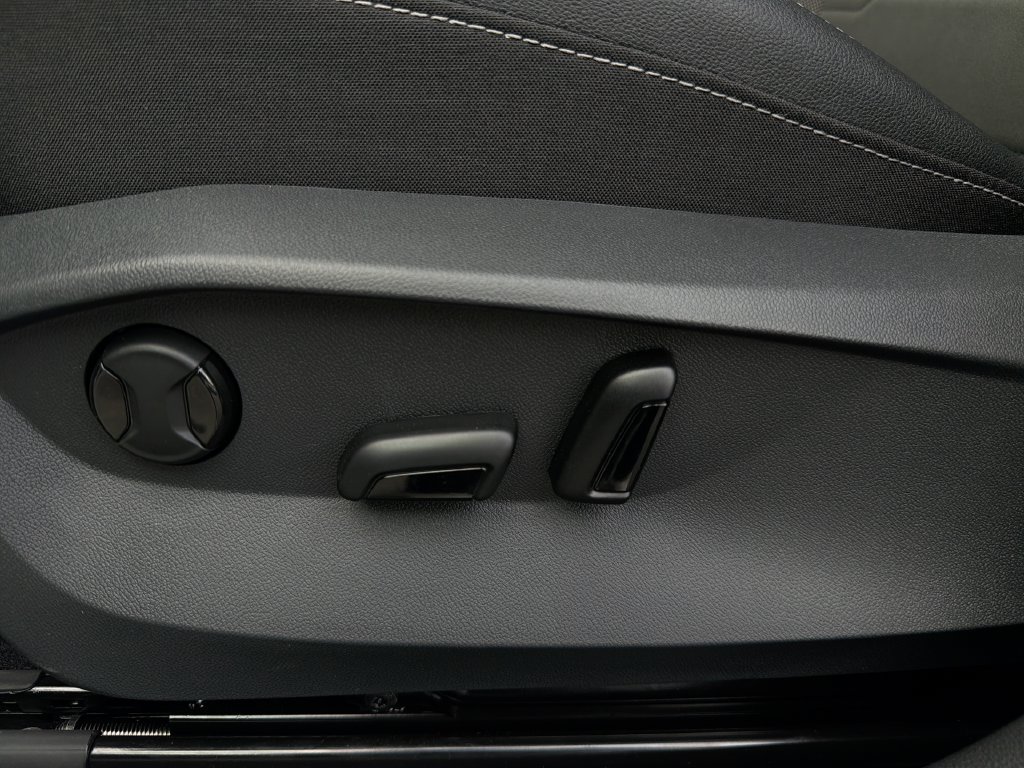 New 2026 Volkswagen Taos SE AWD/4WD image 14