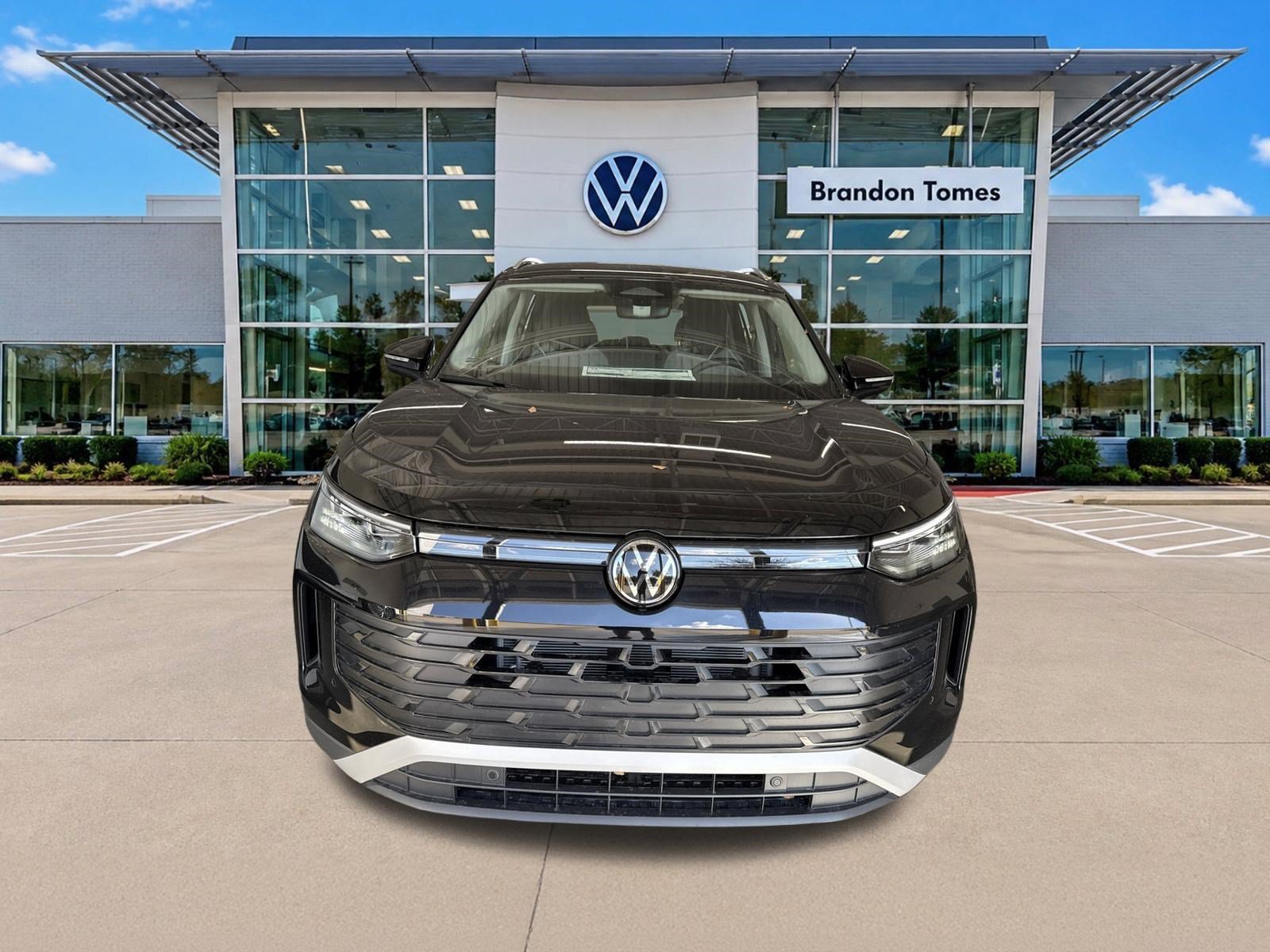 New 2026 Volkswagen Tiguan S FWD image 9