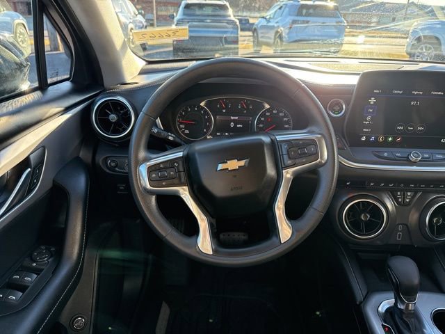 Used 2024 Chevrolet Blazer LT w/ Convenience Package image 3