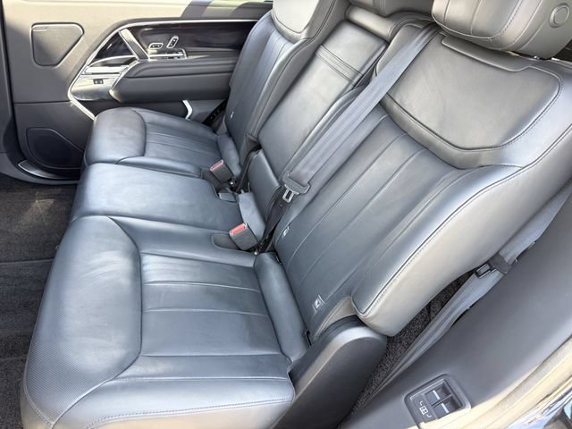 Used 2025 Land Rover Range Rover Long Wheelbase SE AWD/4WD image 25