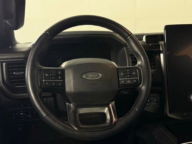 Used 2024 Ford Expedition Platinum image 26