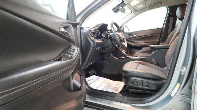 Used 2023 Buick Encore GX Select w/ Safety Package II FWD image 9