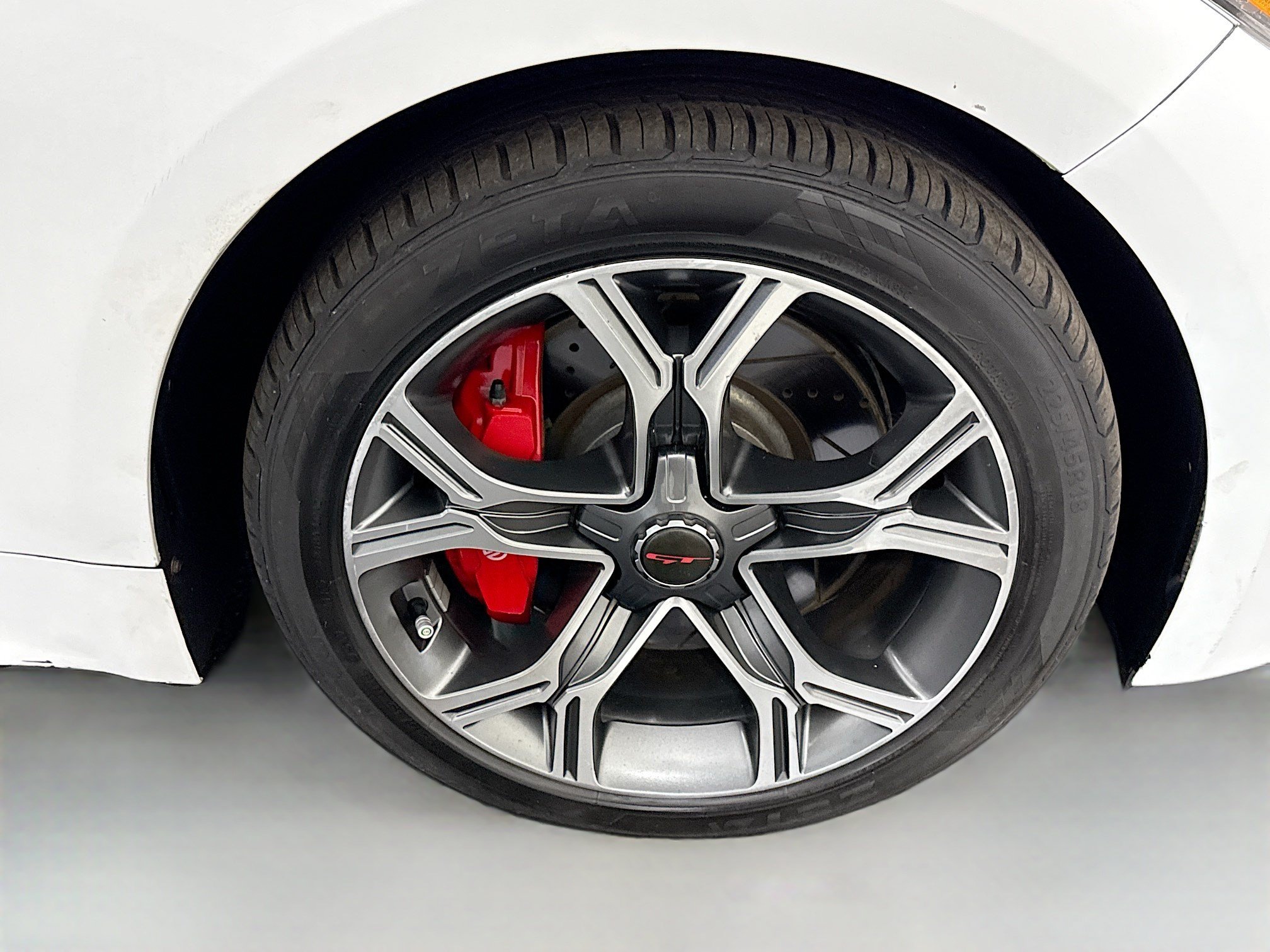 Used 2019 Kia Stinger GT2 AWD/4WD image 32