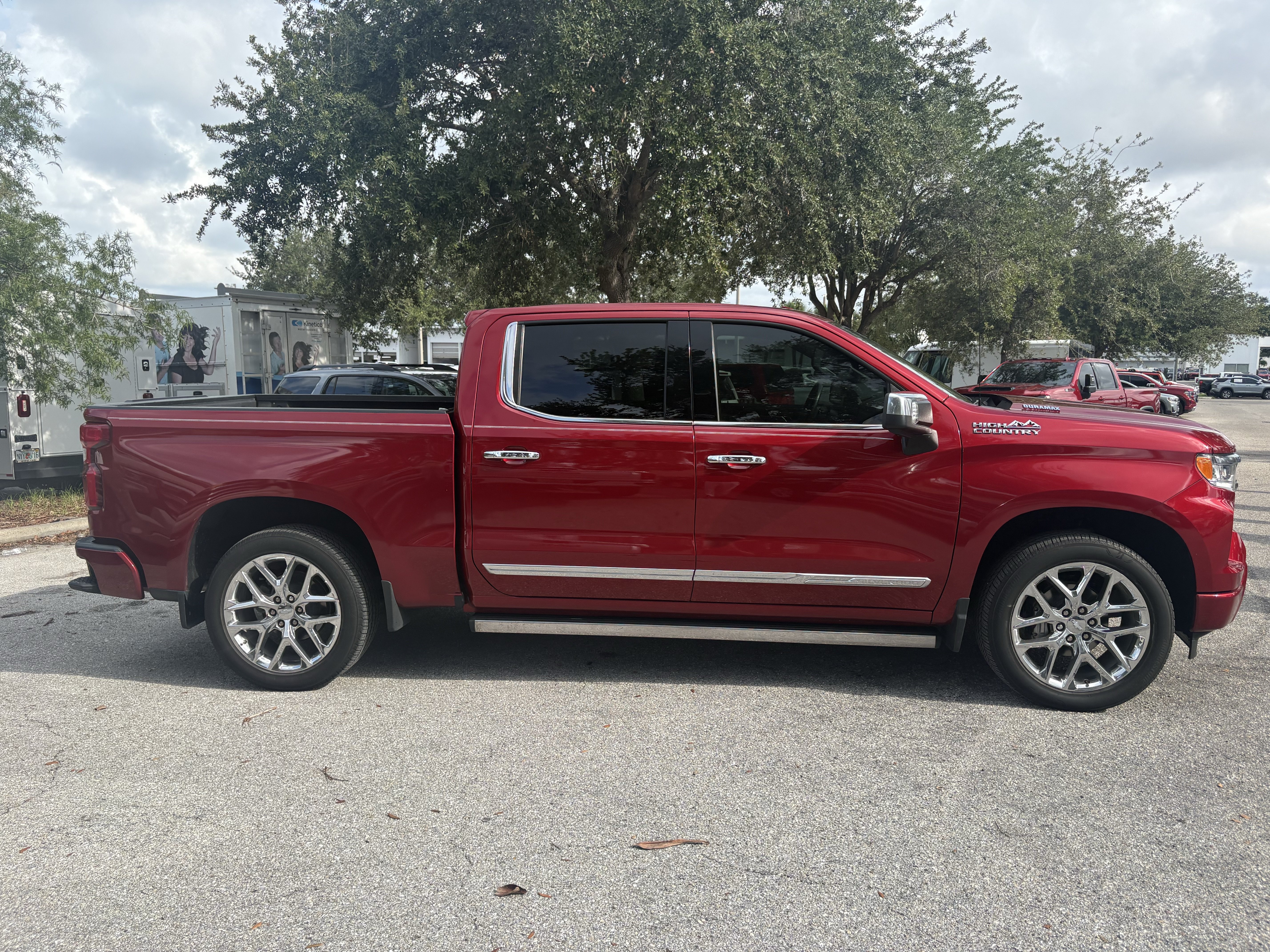 Used 2024 Chevrolet Silverado 1500 High Country RWD image 8