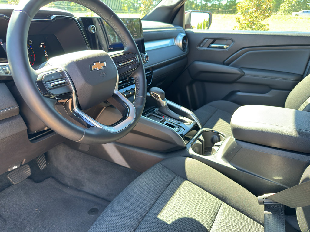 Used 2023 Chevrolet Colorado LT w/ LT Convenience Package II image 21