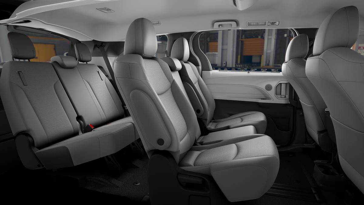 New 2026 Toyota Sienna LE FWD image 21