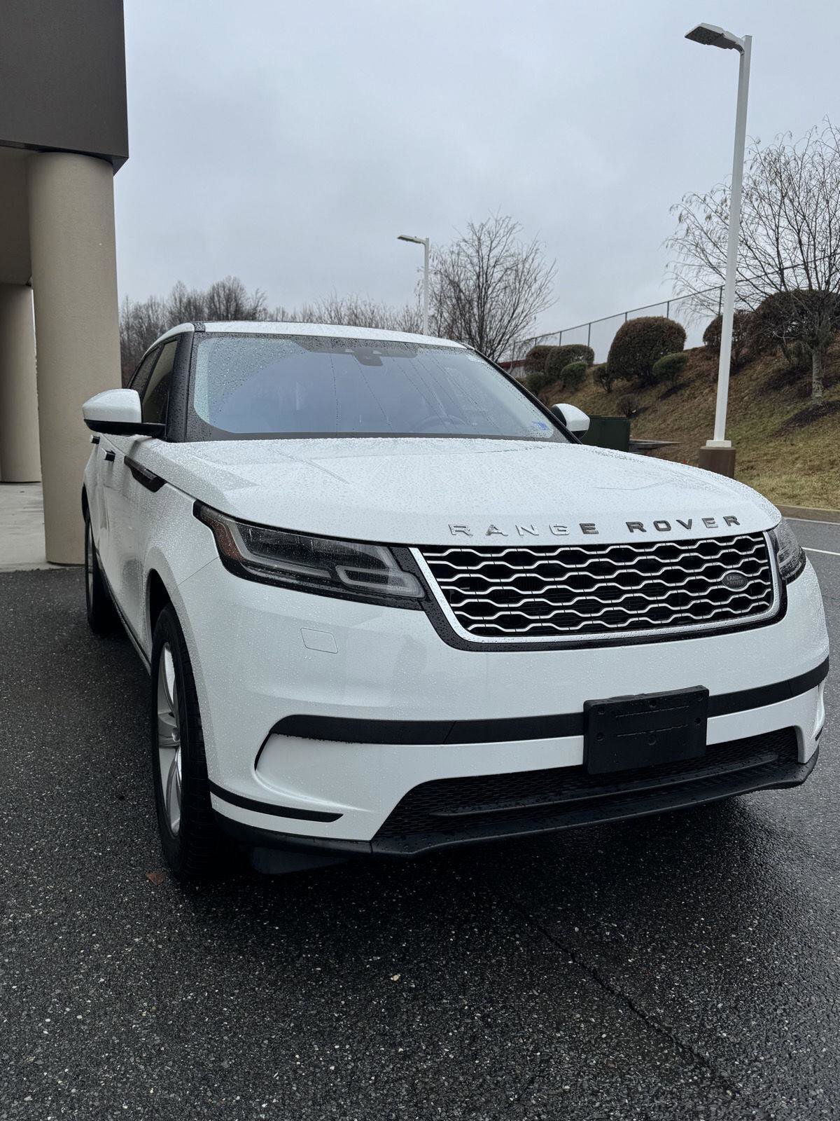 Used 2018 Land Rover Range Rover Velar S image 3