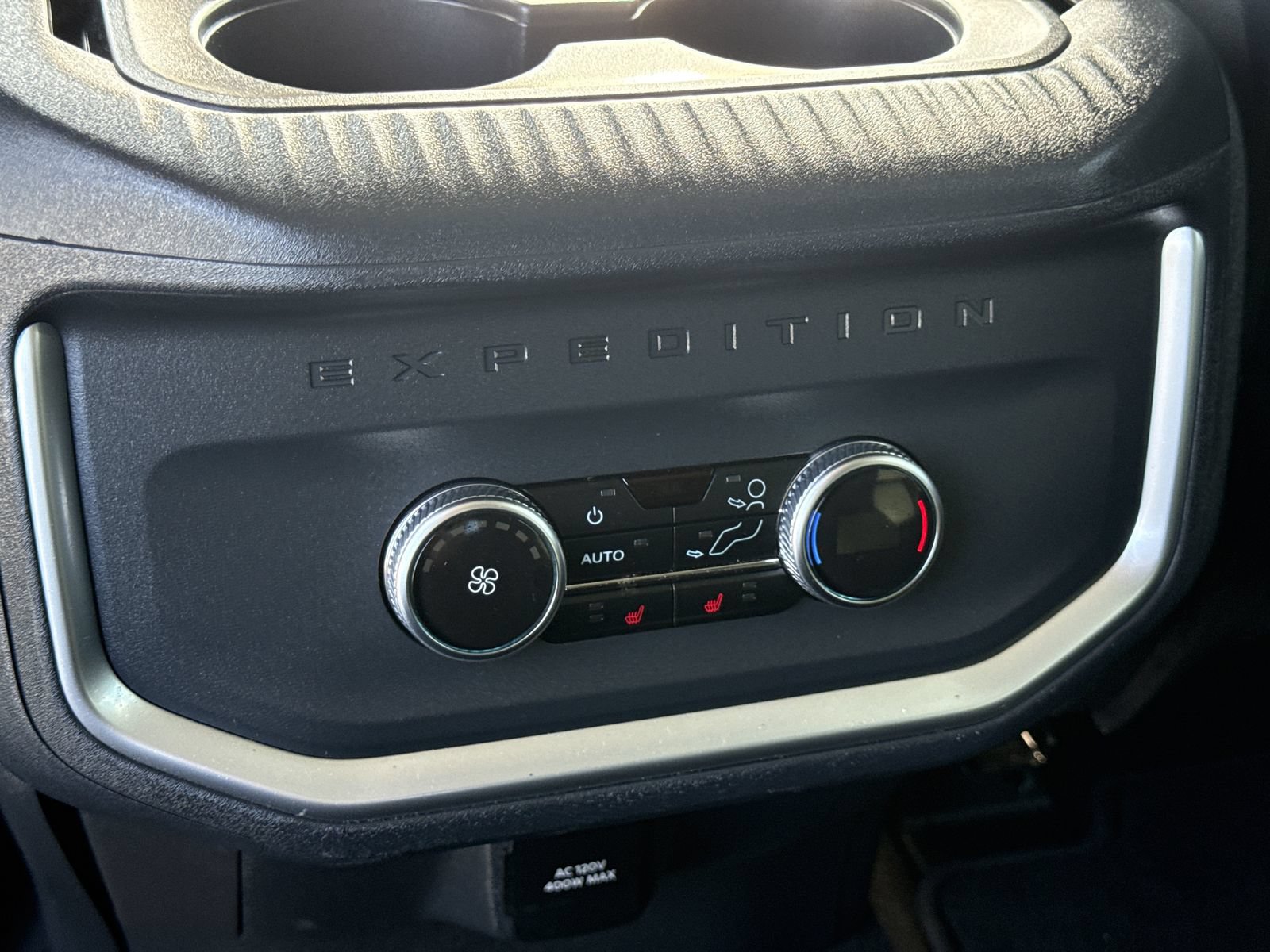 Certified 2025 Ford Expedition Platinum AWD/4WD image 25