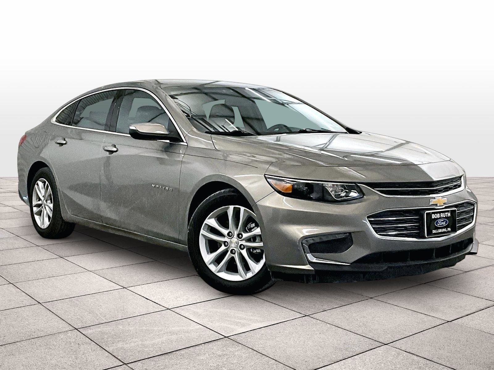 Used 2017 Chevrolet Malibu LT w/ Leather Package image 2
