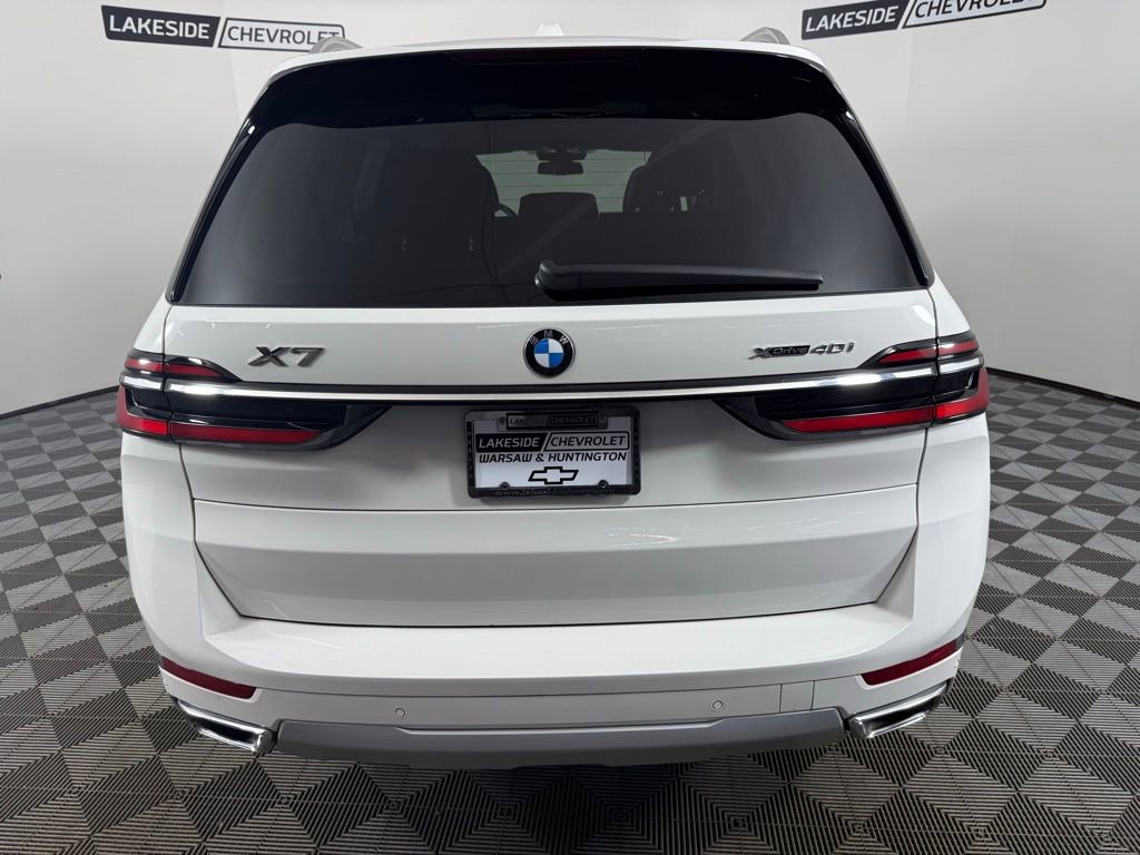 Used 2025 BMW X7 xDrive40i image 5
