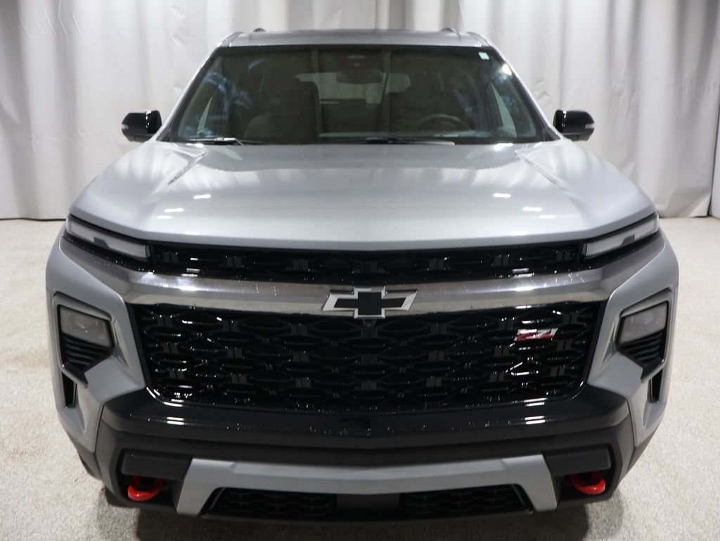 Used 2025 Chevrolet Traverse Z71 image 9