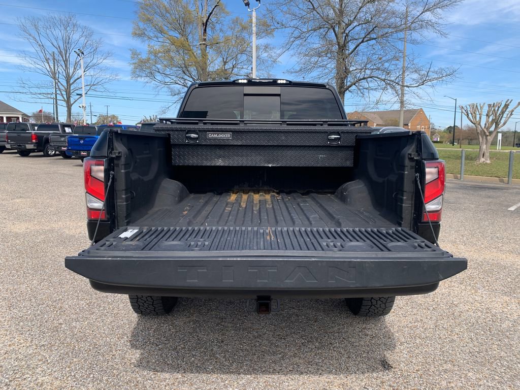 Used 2021 Nissan Titan PRO-4X AWD/4WD image 8