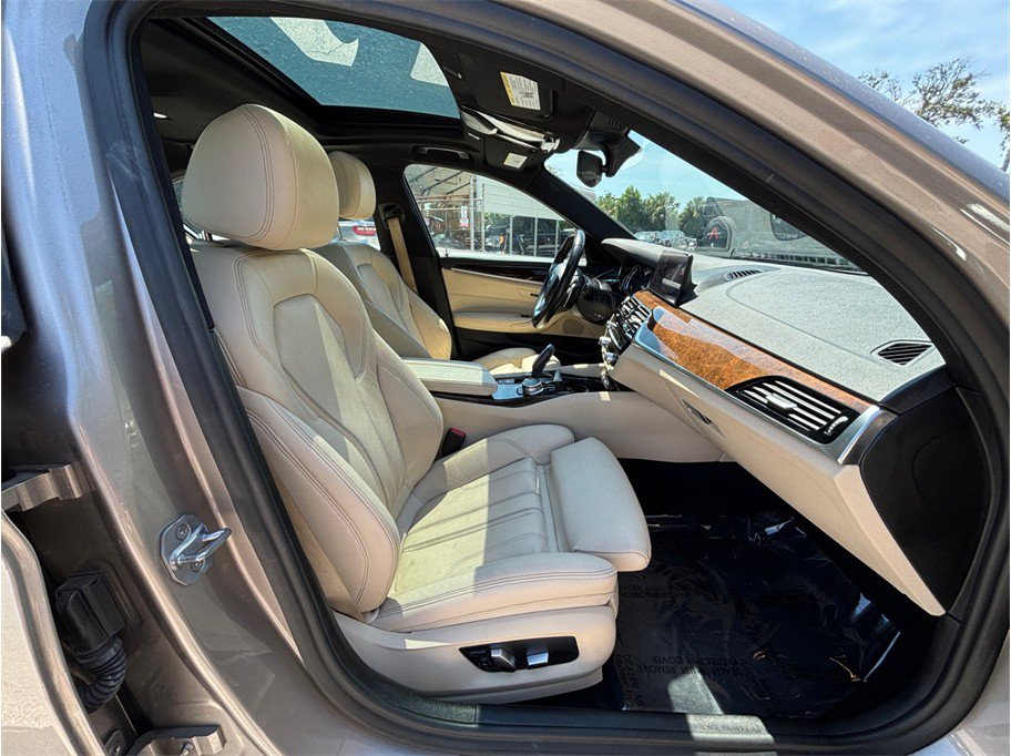 Used 2018 BMW 530i w/ Premium Package RWD image 43
