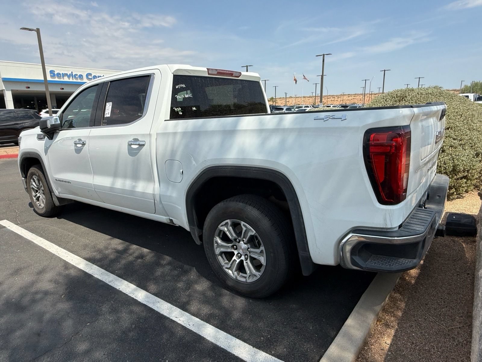 Used 2025 GMC Sierra 1500 SLT AWD/4WD image 3