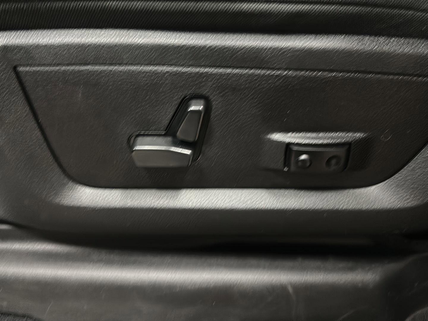 Certified 2024 RAM 2500 Big Horn AWD/4WD image 19